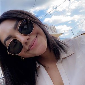 Meet your Posher, Isabelle